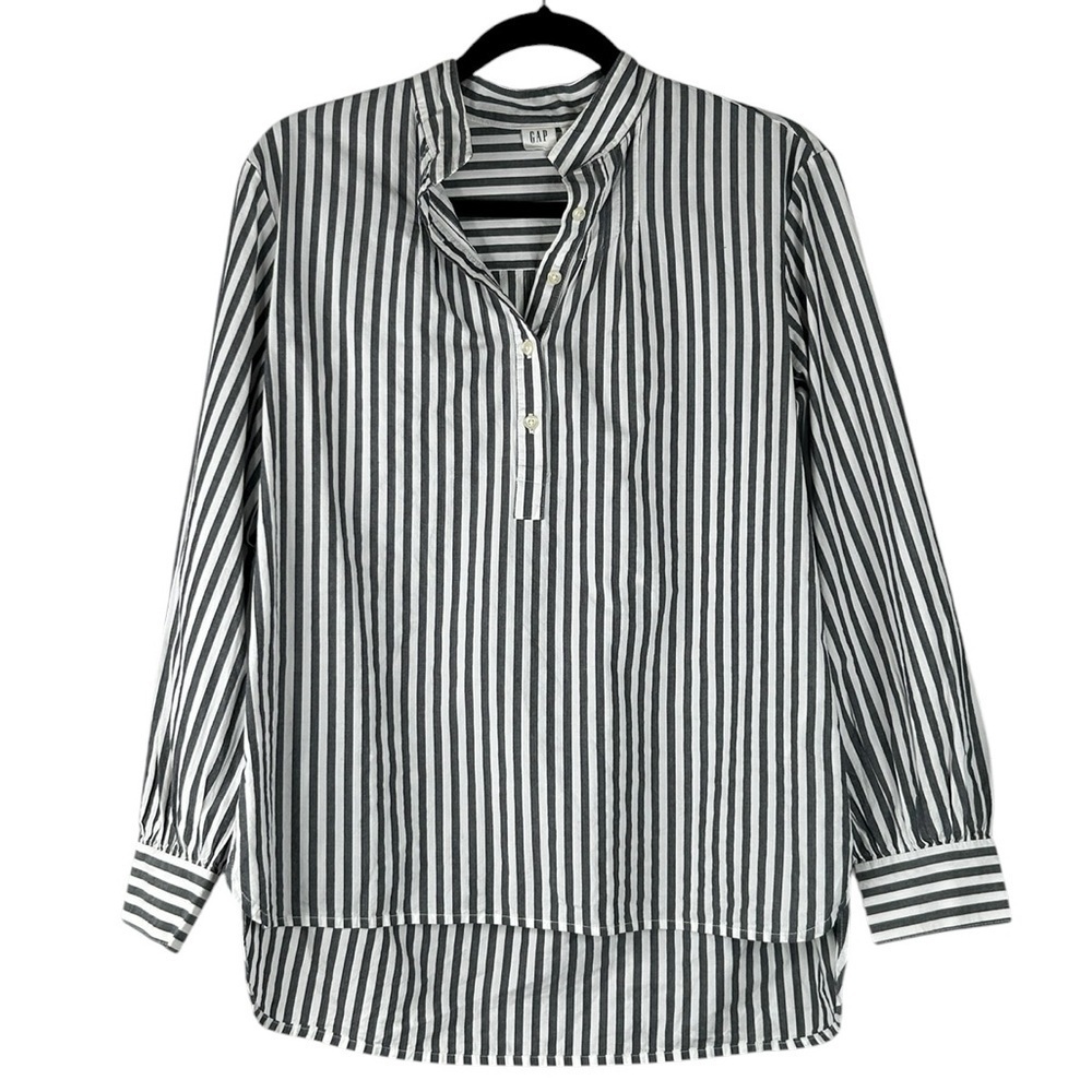 GAP Gray & White Striped Coastal Minimalist 100% Cotton Button Top Size XS